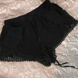 Cute black drawstring shorts!🖤